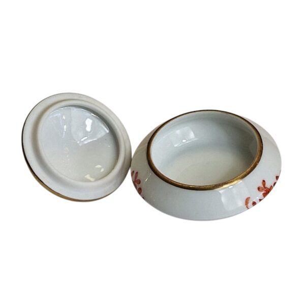Pote em porcelana Herend com flor no topo