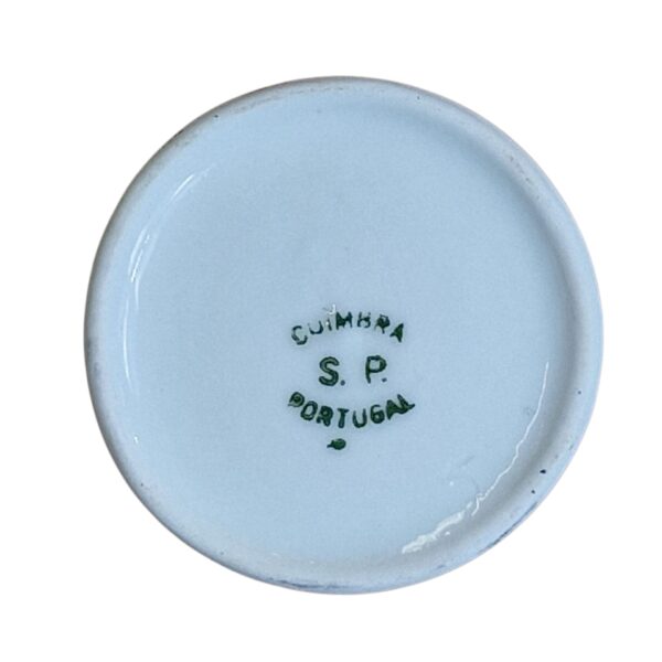 Paliteiro em porcelana branca com dourado – Coimbra S.P., Portugal