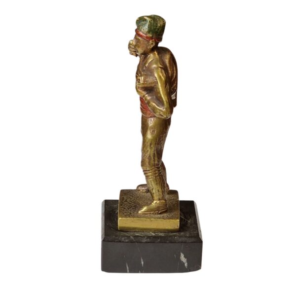 Estatueta de Forcado Português em Metal Pintado Sobre Base de Mármore