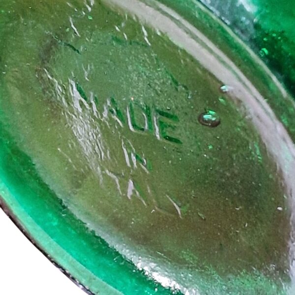 Garrafa Decorativa Italiana em Vidro Verde Moldado com Tampa Texturada