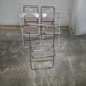 Conjunto de 5 Cadeiras Stua – Estrutura em Metal e Assento/Encosto em Acrílico