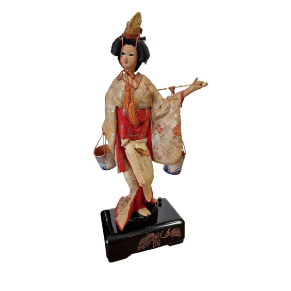 Caixa de Música Japonesa com Boneca em Kimono Tradicional – Made in Japan
