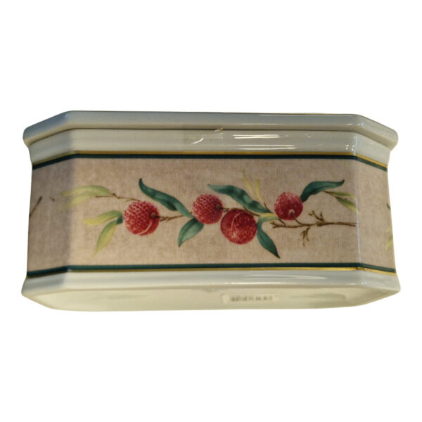 Caixa “Ricardo” – Coleção Lychee – Vista Alegre – Porcelana branca de alto brilho – 18,5 × 13 × 9 cm