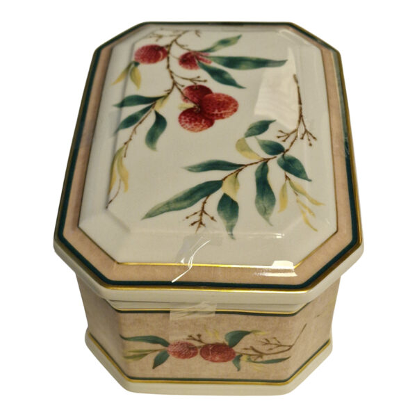 Caixa “Ricardo” – Coleção Lychee – Vista Alegre – Porcelana branca de alto brilho – 18,5 × 13 × 9 cm