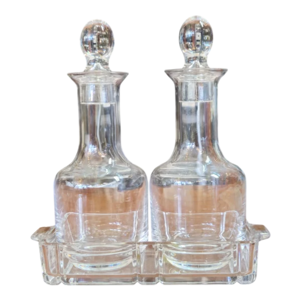 Conjunto de Galheteiro em Cristal – Duas Garrafas com Base