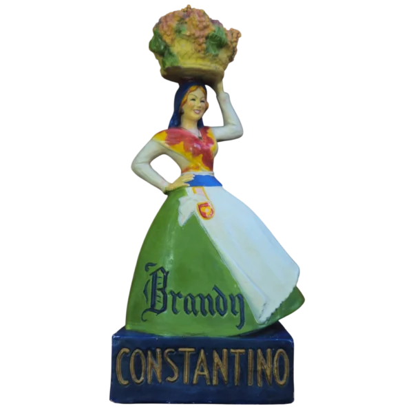 Figura Publicitária Brandy Constantino – Escultura Decorativa “Macedo Barcelos”
