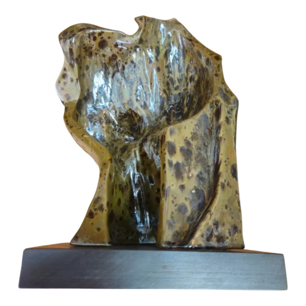 Escultura Primitiva em Cerâmica Vidrada Verde – Figura Abstrata