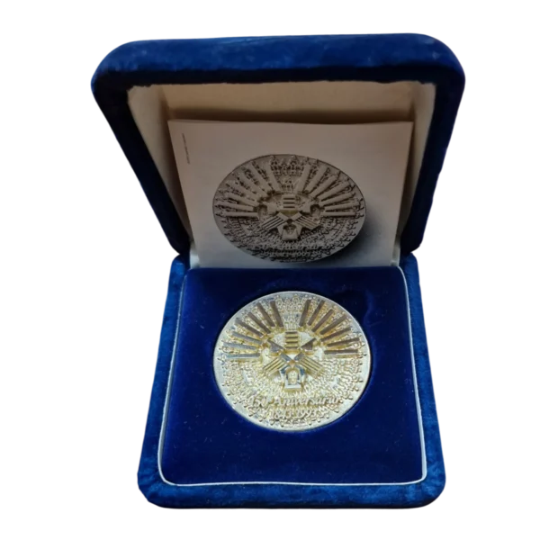 Medalha Comemorativa Banco Totta & Açores 150.º Aniversário 1843-1993 em Prata Fina 999,7 — Niels Fischer / Vasco Nuno