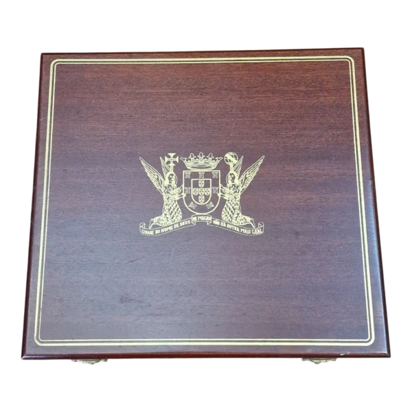 Conjunto de 4 Medalhas de Macau com Caixa em Madeira
