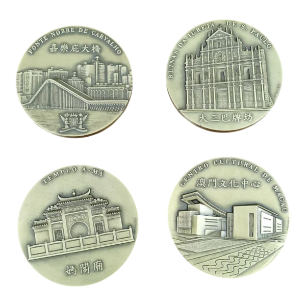Conjunto de 4 Medalhas de Macau com Caixa em Madeira