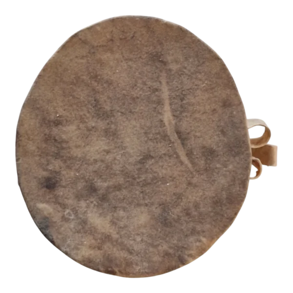 Tambor Decorativo em Madeira Entalhada com Pele e Baquetas 17 cm — inspiração africana, séc. XX