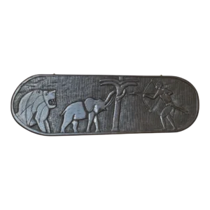 Painel Africano em Madeira Escura Tipo Pau-Preto Esculpido à Mão – 52,5 x 16 cm – 846 g