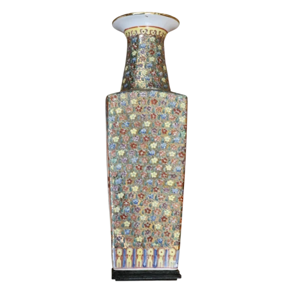 Jarrão Oriental em Porcelana Policromada com Base em Madeira - 47 cm