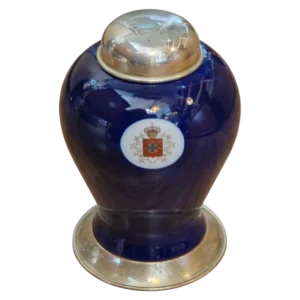 Pote Leitão & Irmão em Porcelana Azul-Cobalto com Base e Tampa em Prata 925 - Antigos Joalheiros da Coroa - 19 cm